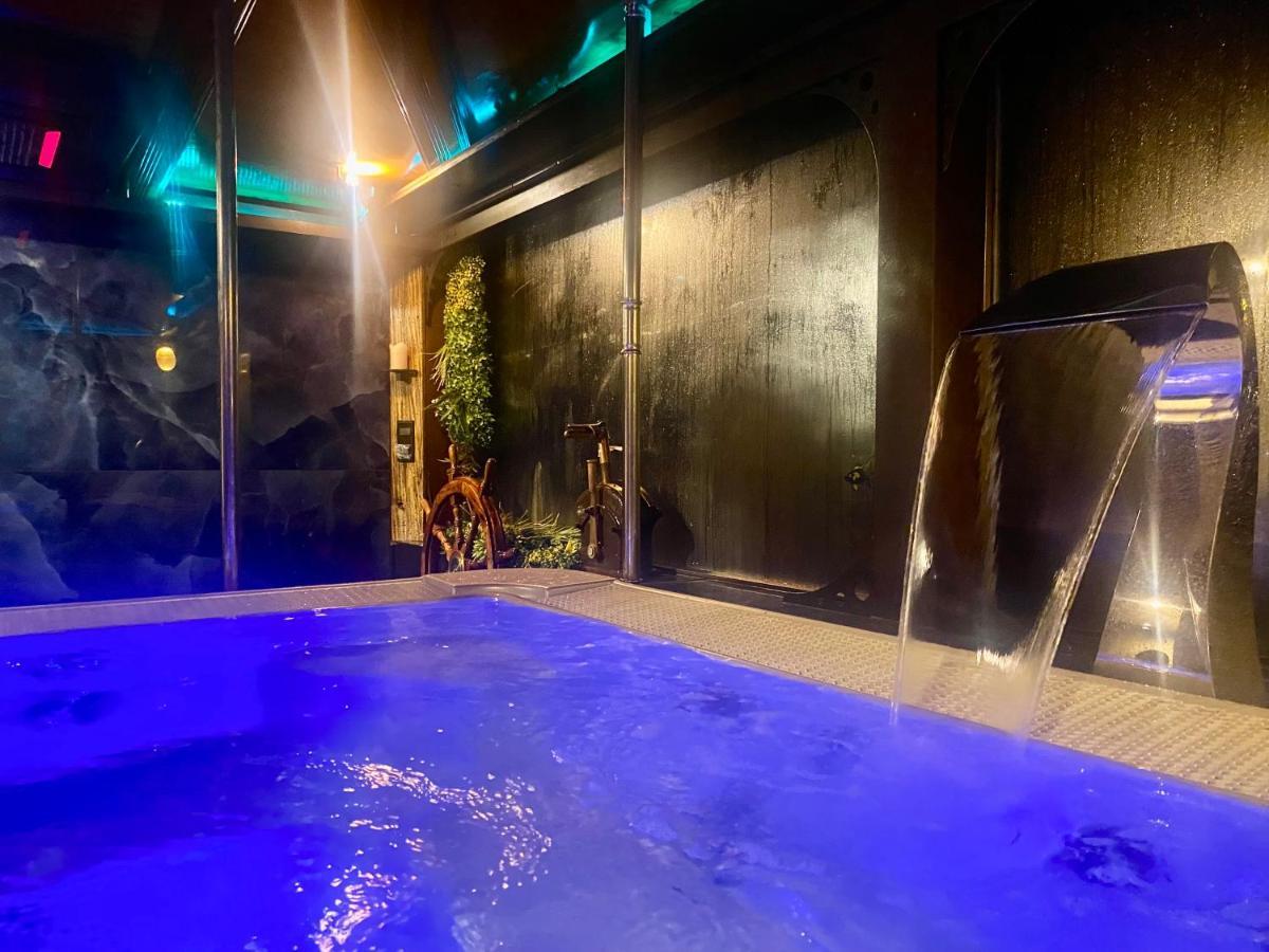 Hotel De La Truite & Spa Le Petit Nautilus Le Pont Dış mekan fotoğraf
